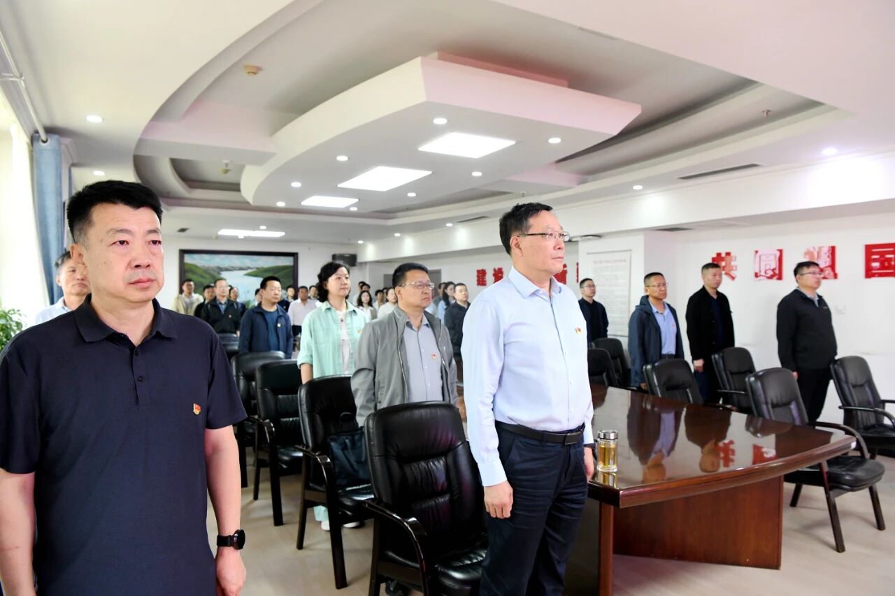 今天，公海彩船共观阅兵盛况，汇聚奋进力量！